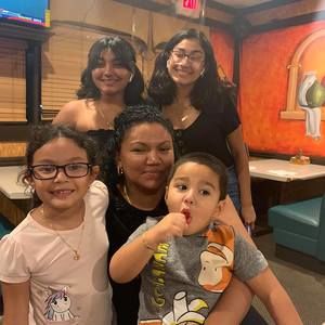 Meet your Posher, Cenelia velasquez